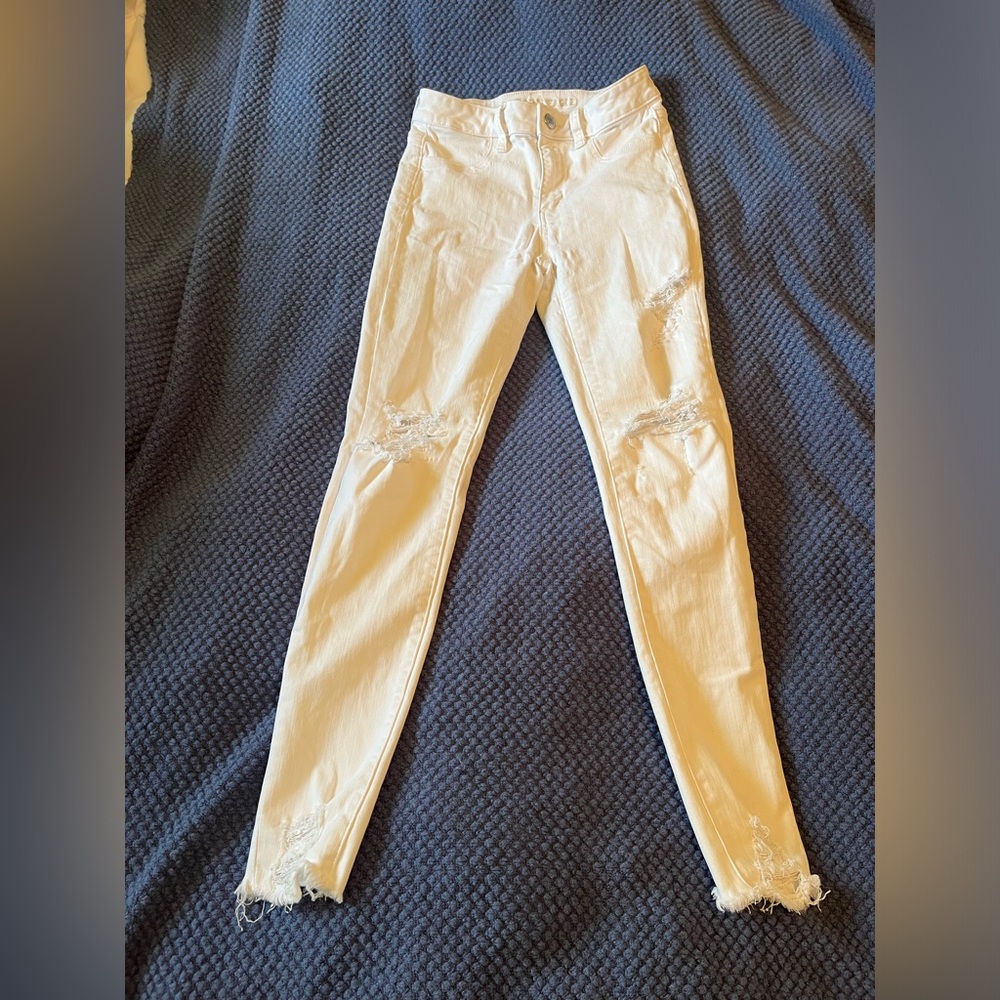 American Eagle size 4 white jeans
